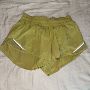 Yellow Lululemon Hotty Hot Shorts Size 4